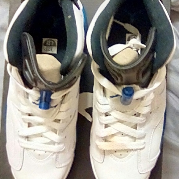 Jordan 6 Retro Kids - Picture 2 of 6